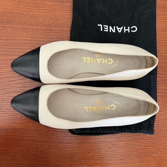 Chanel Ballet Flats - Picture 2 of 8